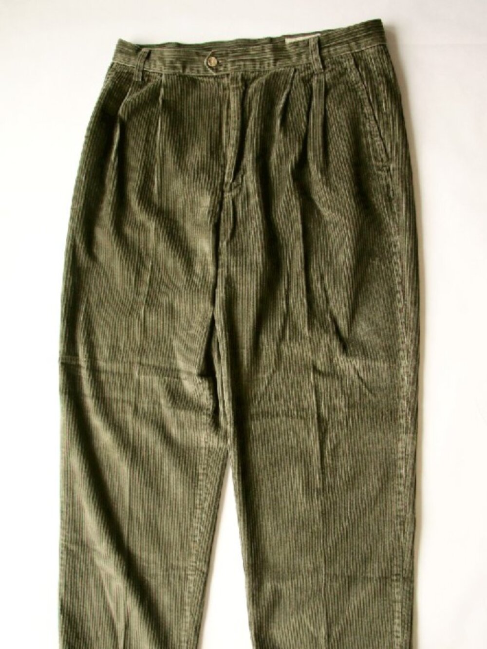 EDDIE BAUER Olive Green Corduroy 36" x 31" Pleated & Cuffed Pants 100% Cotton